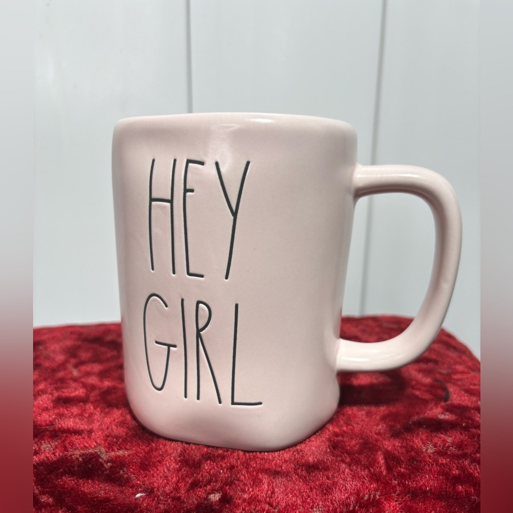 New Rae Dunn pink “hey girl” mug